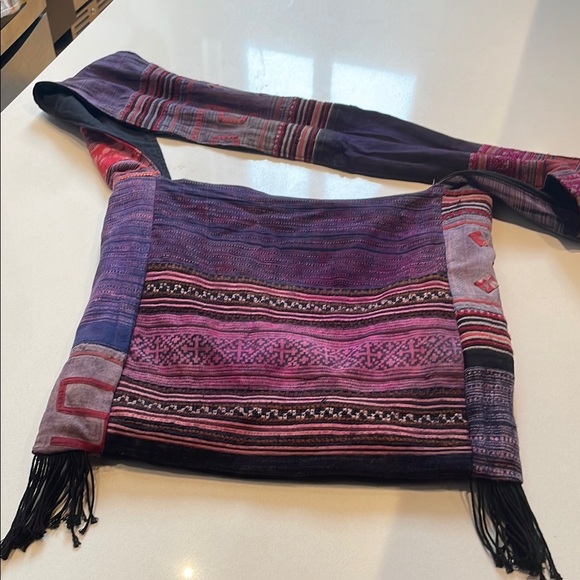 Bohemian Multicolor Crossbody Shoulder Bag, Wide Strap, Fringe, Zip Closure - Picture 10 of 13